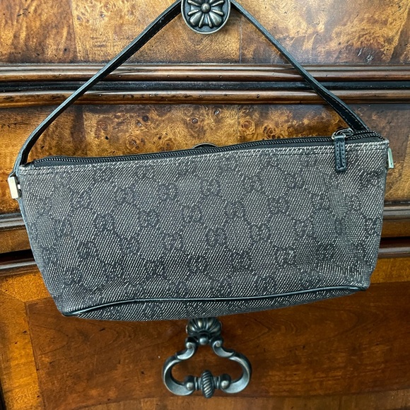 Gucci vintage shoulder pouch bag - Picture 2 of 5